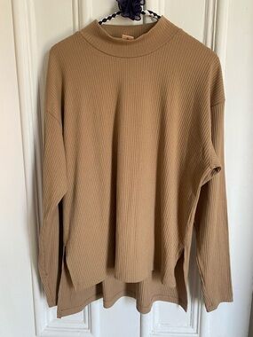 Ribbed Long Sleeve Mock Neck Sweater - Camel